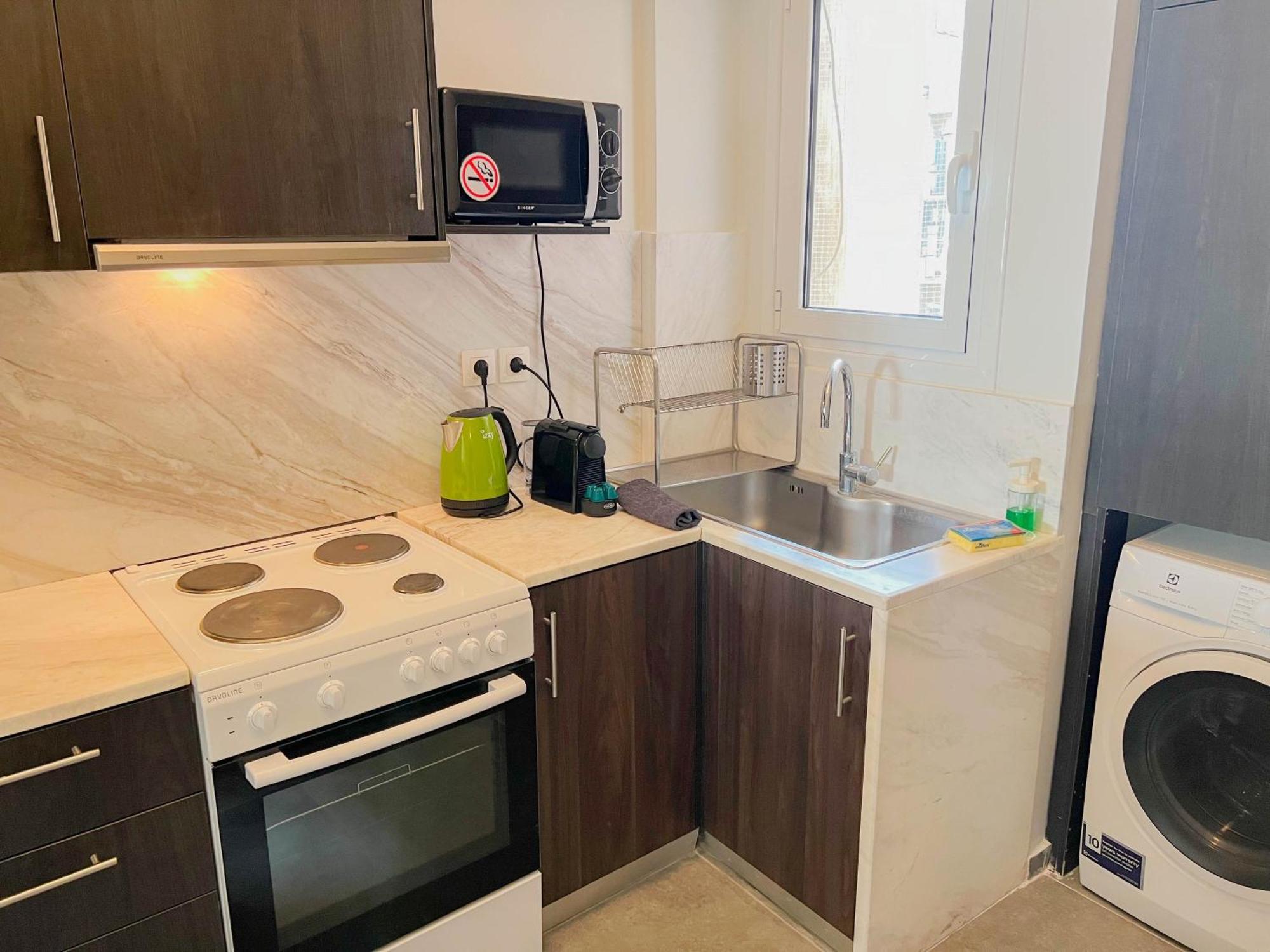 Family Two Bedroom Apartment Benaki Athènes Extérieur photo